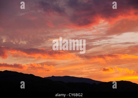 Sunset over Loughrigg in Ambleside, Lake District, UK. Foto Stock