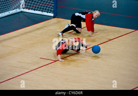 Canadian donna palla team paralimpico in azione contro il Giappone nella casella di rame a Londra 2012. Il Canada ha vinto 1 - 0. Foto Stock