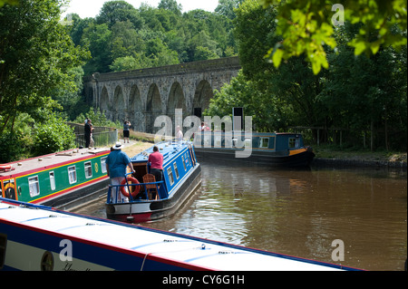 Chirk acquedotto e viadotto con battelli, il Galles del Nord, Regno Unito Foto Stock