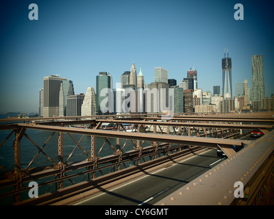 Manhattan dal ponte di Brooklyn Foto Stock