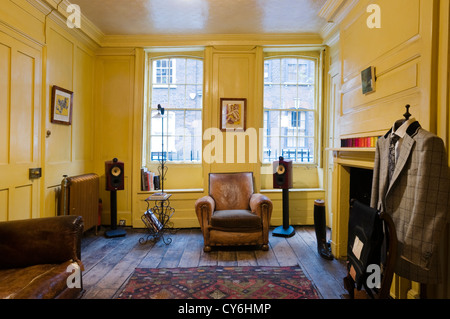 Terrazza georgiana risalente Huguenot tempi appartenenti a Timothy Everest il sarto di Londra Foto Stock