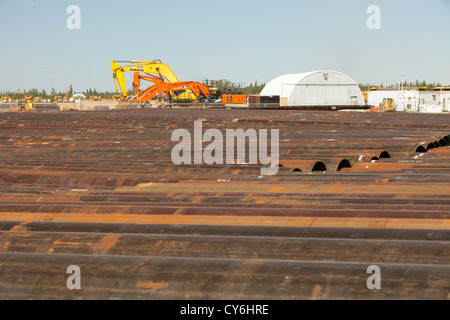 Costruzioni di Pipeline lavorare a nord di Fort McMurray nel cuore del canadese tar sands. Foto Stock