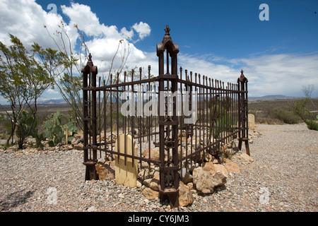 Ghisa recintata GRAVE Boot Hill Cimitero lapide COCHISE COUNTY ARIZONA USA Foto Stock