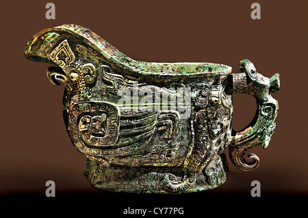 Insufflato rituale recipiente vino Gong dinastia Shang periodo dal XIII secolo A.C. Cina Bronzo cinese da Anyang nella Provincia di Henan Foto Stock