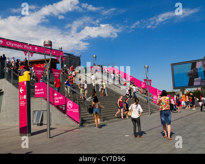 Londra Olympic Park Village Stratford East London REGNO UNITO. Foto Stock