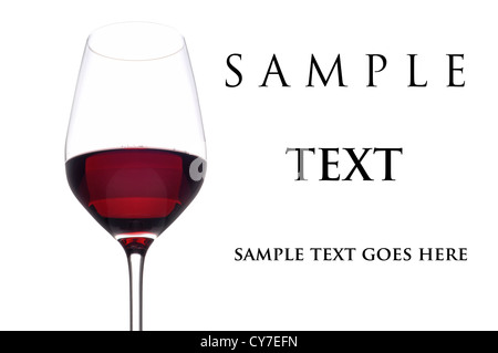 Bicchiere di vino rosso isolato su bianco con Copytext Foto Stock