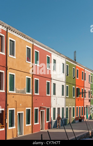 Case colorate, Fondamenta di Cao Moleca, Burano, Venezia, Veneto, Italia Foto Stock