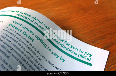 HMRC GOVERNMENT NATIONAL INSURANCE CONTRIBUTIONS LETTER AND INFORMATION FORM RE NICs TAX FORM SELF EMPLOYMENT EMPLOYED TAXES UK Foto Stock