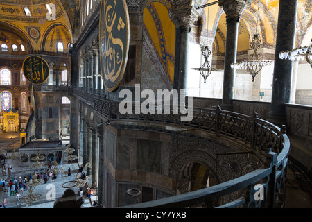 La Hagia Sophia (chiamato anche Hagia Sofia o Ayasofya) architettura di interni, famoso punto di riferimento bizantina Foto Stock