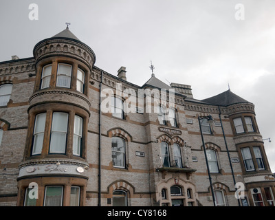 Il Regina Hotel in Saltburn costruito nel 1875 quando la città fu sviluppato come un elegante resort Foto Stock