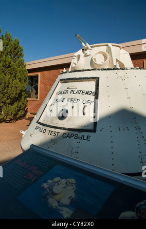 Capsula spaziale presentano nel centro visita museo al Meteor Crater, noto anche come Barrenger cratere, vicino a Winslow, Arizona Foto Stock