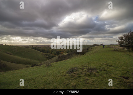 Moody cieli di Barton colline Foto Stock