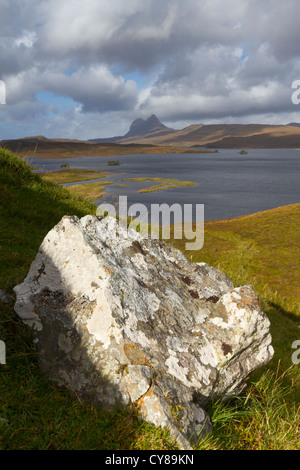 Vista di Suilven in Inverpolly Foto Stock