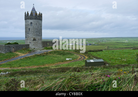 Il castello di Doonagore in Doolin, County Clare, Irlanda Foto Stock