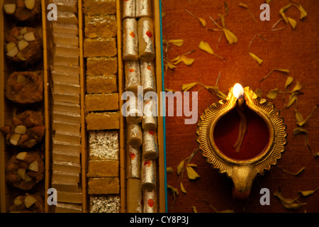 Lampade decorative in occasione di festa di Diwali Foto Stock