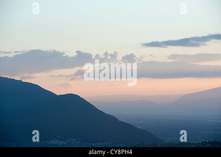 Il sorgere del sole sulla valle Foto Stock