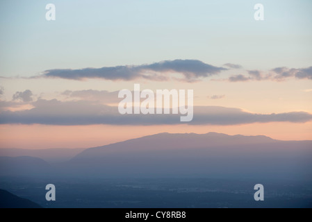 Il sorgere del sole sulla valle Foto Stock