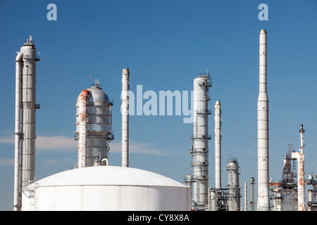 Il guscio Scotforth impianto che prende il bitume estratto dal tar sands e aggiunge idrogeno ad esso per creare un olio sintetico. Foto Stock