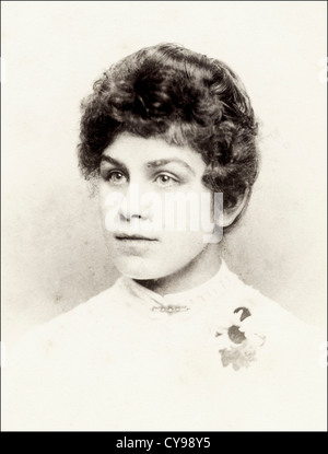 Donna vittoriana ritratto in studio circa 1880 Foto Stock