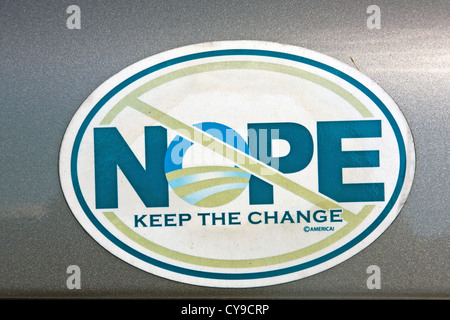 2012 Barack Hussein Obama "Nope - Tenere il cambiamento' campagna politica adesivo su un auto dei paraurti posteriore. Foto Stock