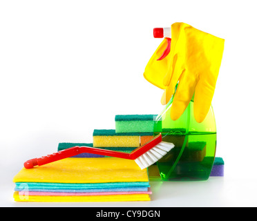 Per vari prodotti di pulizia viene visualizzato su sfondo bianco Foto Stock