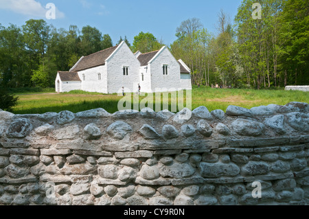 Il Galles, San Fagans National History Museum, riposizionate St.Teófilo la chiesa risale al 1100, ricostruita a circa 1520 Foto Stock