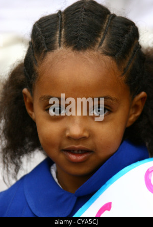 Bambina da Asmara con la tradizionale acconciatura, Eritrea Foto Stock