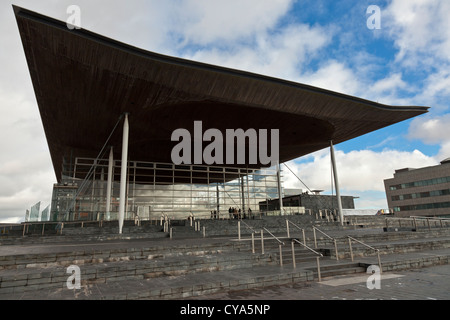 Il Welsh Senedd, Welsh Assembly edificio nella Baia di Cardiff, Cardiff, Galles, UK. Foto Stock