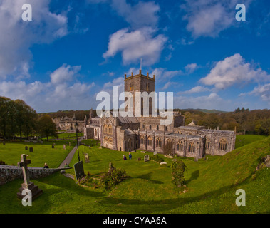 St Davids cattedrale della città di St Davids,Britains più piccolo, Pembrokeshire West Wales. Foto Stock