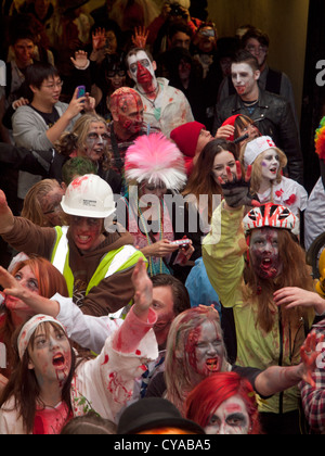 Il Brighton zombie a piedi,2012. Foto Stock