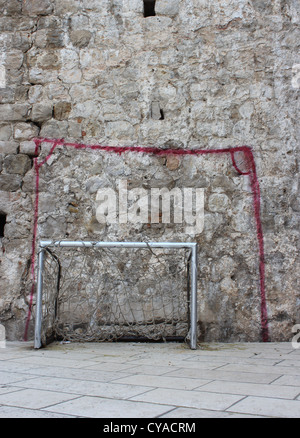 Il calcio pali - parco giochi per bambini Foto Stock