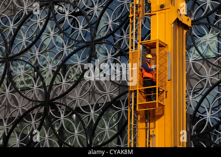 La nuova biblioteca di Birmingham City Centre in costruzione, preso da Broad Street. Foto Stock
