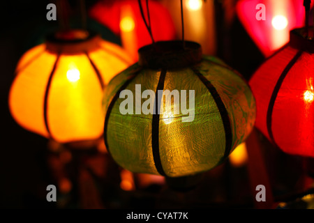 Le lanterne cinesi con le luci, la celebrazione del Capodanno cinese Foto Stock