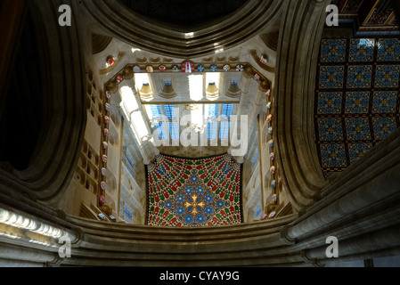 Il soffitto dipinto della Millenium Tower presso St Edmundsbury Cathedral Foto Stock