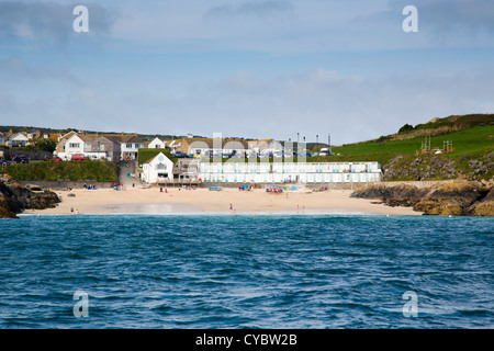 Spiaggia di Porthgwidden; St Ives; Cornovaglia; Regno Unito; preso da una barca; Foto Stock