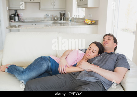 Coppia giovane sleeping Foto Stock