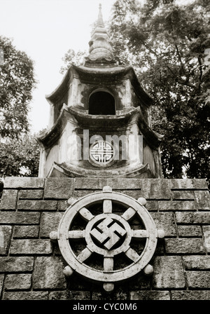 Bao Quoc Pagoda tempio buddista di Hue in Vietnam. Uno dei tre pagode nazionale della città durante il dominio della dinastia Nguyen. Foto Stock
