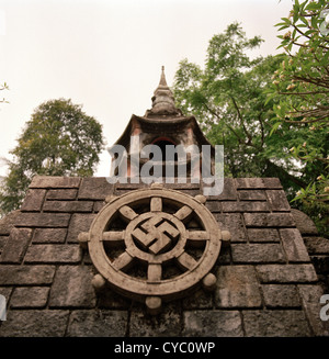 Bao Quoc Pagoda tempio buddista di Hue in Vietnam. Uno dei tre pagode nazionale della città durante il dominio della dinastia Nguyen. Foto Stock