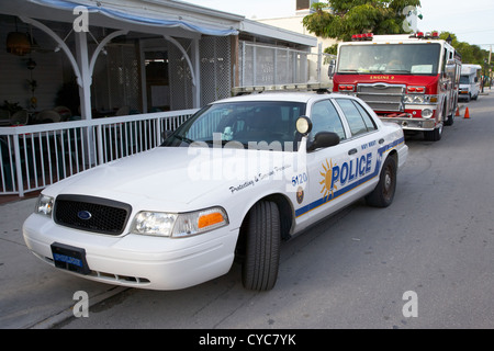 Key West pattuglia di polizia squad car e key west fire dept motore florida usa Foto Stock