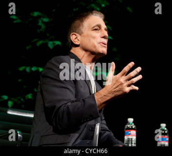 Attore, insegnante e autore di Tony Danza parla durante il Texas Book Festival di Austin in Texas Foto Stock