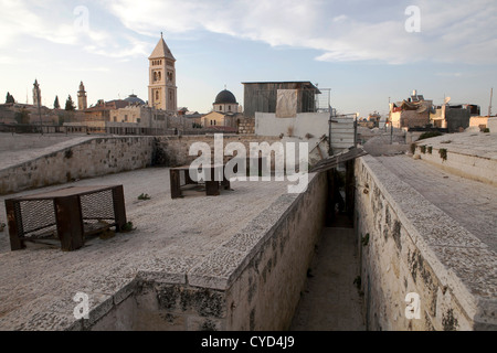 La città vecchia di Gerusalemme sulla parte superiore. Foto Stock