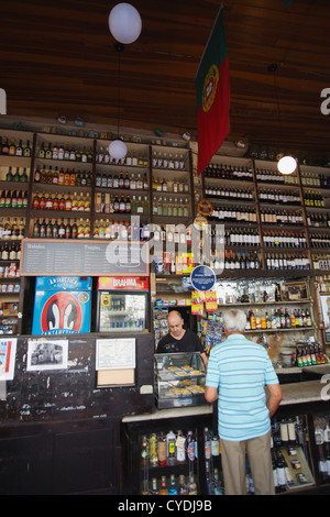 Bar locale, Fatima, Rio de Janeiro, Brasile Foto Stock