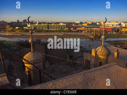 Vista sul nuovo Tomn dalla moschea nella Città Vecchia di Kashgar, Xinjiang Uyghur Regione autonoma, Cina Foto Stock