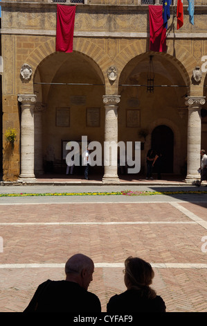 Pienza, Pio II Piazza Pio II, Val d'Orcia, Val d'Orcia, sito patrimonio mondiale dell'UNESCO , in provincia di Siena, Toscana, Italia. Foto Stock