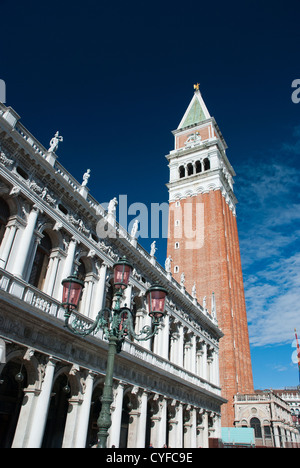 Basilica di San Marco, la Cattedrale di San Marco e Campanila, Venezia Foto Stock