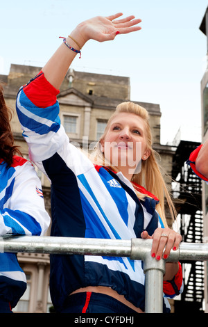 Rebecca Adlington 400M freestyle medaglia d'Oro Olimpica vincitore (2008) e Medaglia di Bronzo (2012). Olimpici e Paralimpici Parade 2012 Foto Stock