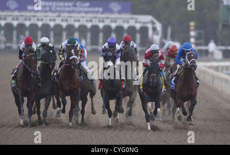 Nov. 3, 2012 - Arcadia, CALIFORNIA, STATI UNITI D'AMERICA - Jockey Brian Hernandez jr (destra) sulla Fort Larned vince davanti a Mike Smith (sinistra) on Mucho Macho uomo al Breeders' Cup Classic (5 milioni di US $) prezzo a Santa Anita Park il 3 novembre 2012 in Arcadia, California.ARMANDO ARORIZO/PI (credito Immagine: © Armando Arorizo/Pi/Prensa Internacional/ZUMAPRESS.com) Foto Stock