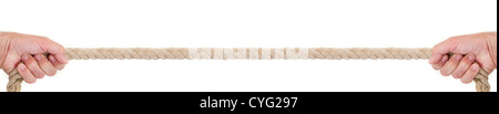 Maschio forte le mani tirando una corda per vincere, ostinato concetto. Foto Stock