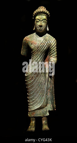 Statua di Budda 7th-VIII secolo Indonesia Kalimantan bronzo 27 cm Foto Stock