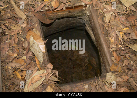 I Tunnel di Cu Chi, Ho Chi Minh City, Vietnam. Ingresso al complesso di Tunnel Foto Stock